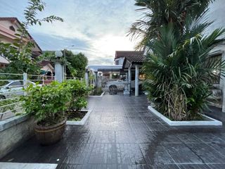 For sale 3 bedrooms house in Thawi Watthana, Bangkok