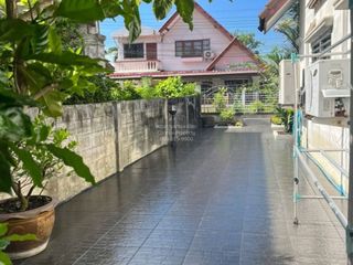 For sale 3 bedrooms house in Thawi Watthana, Bangkok