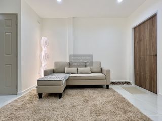 Casa adosada en venta de 2 habitaciones en Bueng Kum, Bangkok