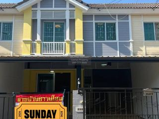 For sale 3 bedrooms townhouse in Mueang Pathum Thani, Pathum Thani