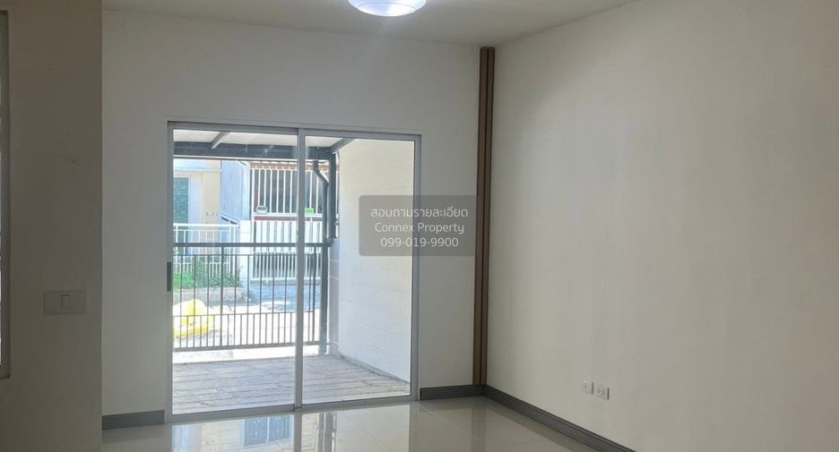 For sale 3 bedrooms townhouse in Mueang Pathum Thani, Pathum Thani