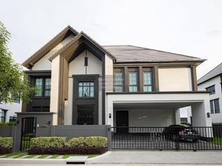 Casa en venta de 4 habitaciones en Khlong Sam Wa, Bangkok