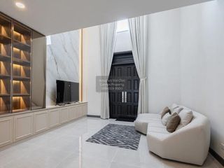 Casa en venta de 4 habitaciones en Khlong Sam Wa, Bangkok