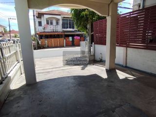 Casa adosada en venta de 2 habitaciones en Pak Kret, Nonthaburi