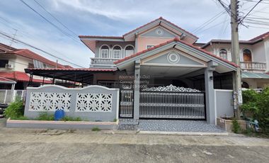 For sale 5 bedrooms house in Phasi Charoen, Bangkok