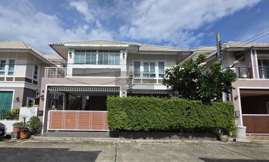 For sale 5 bedrooms house in Phasi Charoen, Bangkok