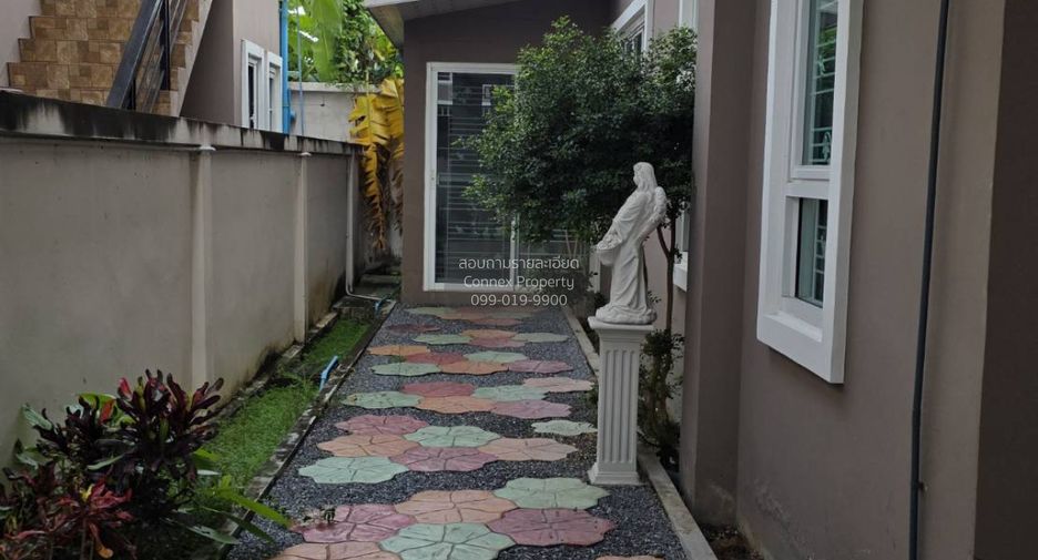 For sale 5 bedrooms house in Phasi Charoen, Bangkok