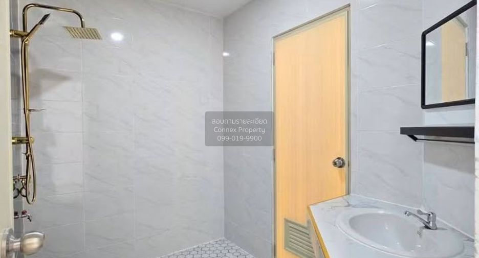 Casa adosada en venta de 4 habitaciones en Bang Bua Thong, Nonthaburi