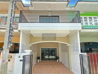 Casa adosada en venta de 4 habitaciones en Bang Bua Thong, Nonthaburi