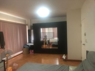 Haus zum Kauf mit 3 Zimmer in Bang Khun Thian, Bangkok