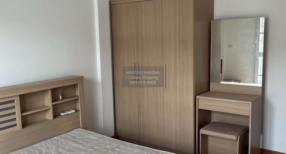 Casa adosada en venta de 3 habitaciones en Pak Kret, Nonthaburi