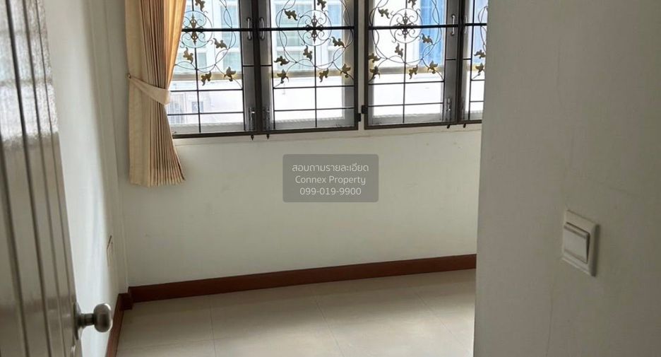 For sale 3 bedrooms townhouse in Bang Kruai, Nonthaburi