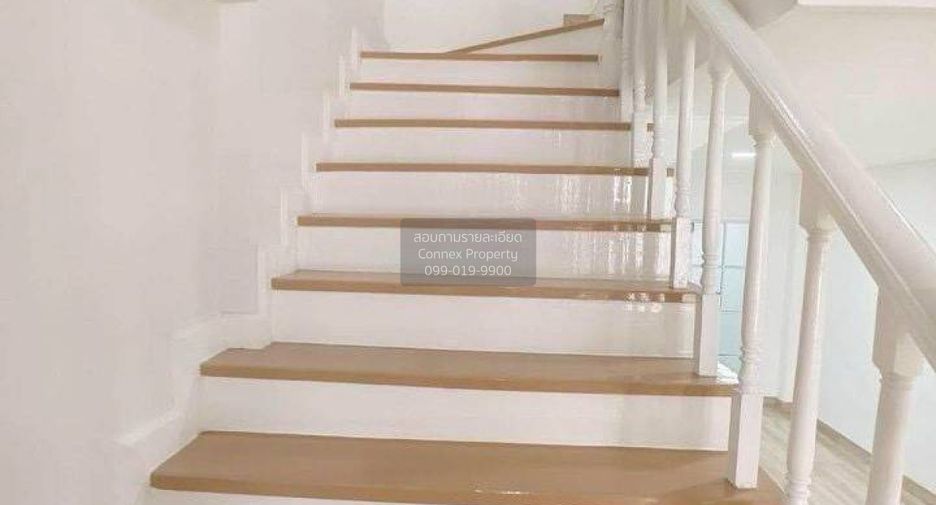 Casa adosada en venta de 2 habitaciones en Mueang Pathum Thani, Pathum Thani