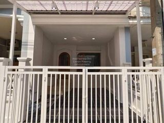 Casa adosada en venta de 2 habitaciones en Mueang Pathum Thani, Pathum Thani