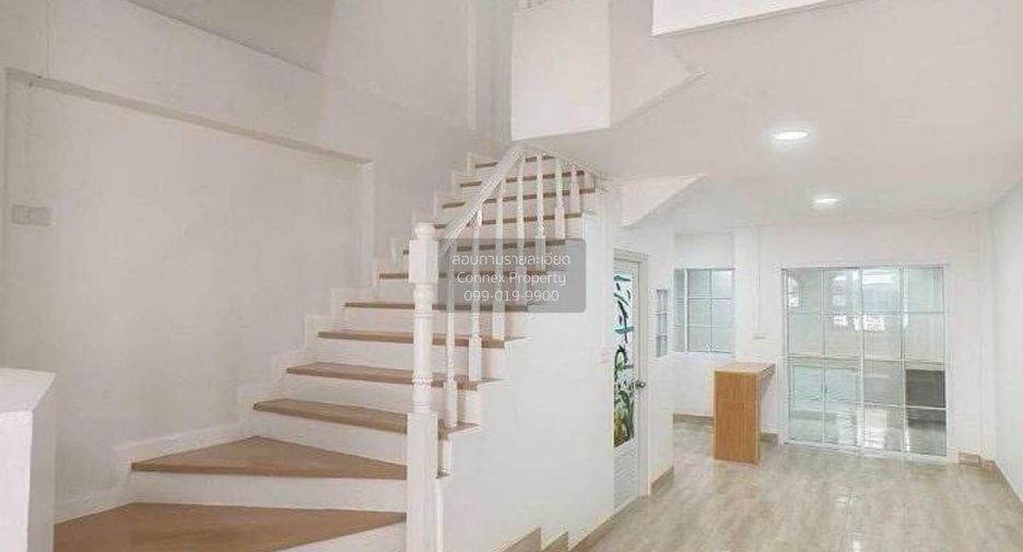 Casa adosada en venta de 2 habitaciones en Mueang Pathum Thani, Pathum Thani