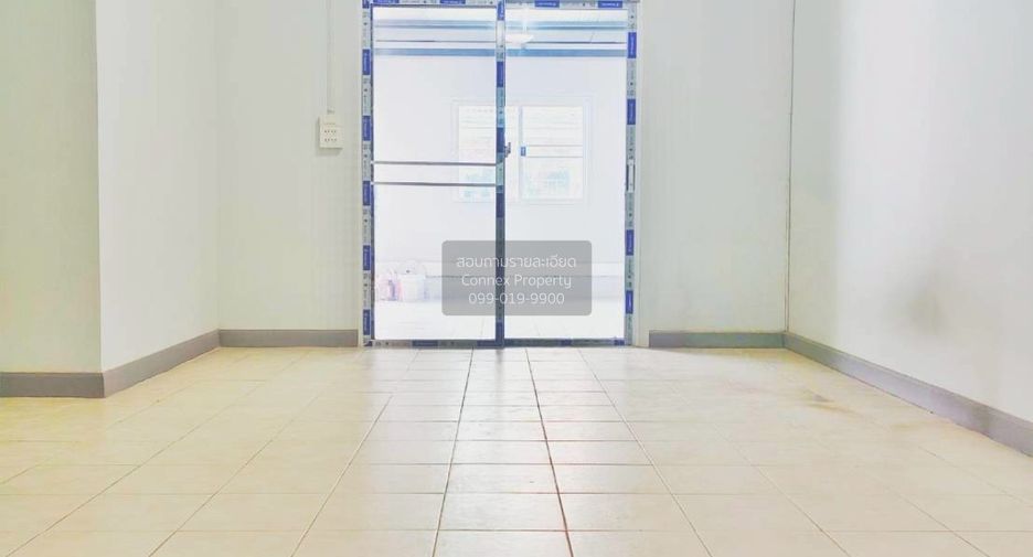 For sale 3 bedrooms townhouse in Lam Luk Ka, Pathum Thani