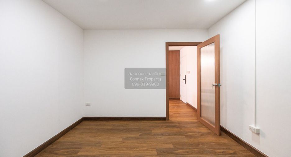 For sale 2 bedrooms condo in Din Daeng, Bangkok