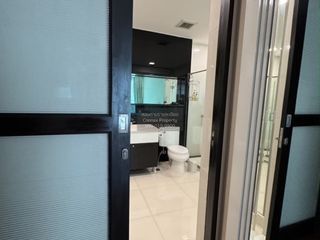 For sale 3 bedrooms condo in Pathum Wan, Bangkok