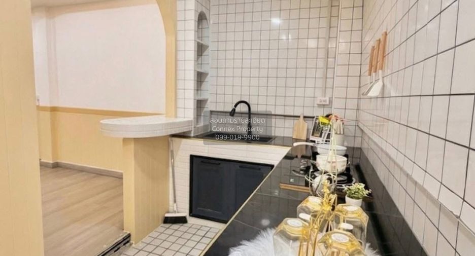 Casa adosada en venta de 3 habitaciones en Nong Khaem, Bangkok