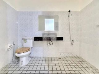 Casa adosada en venta de 3 habitaciones en Nong Khaem, Bangkok