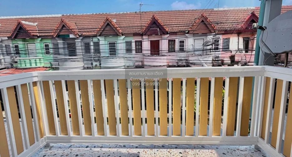 Casa adosada en venta de 3 habitaciones en Nong Khaem, Bangkok