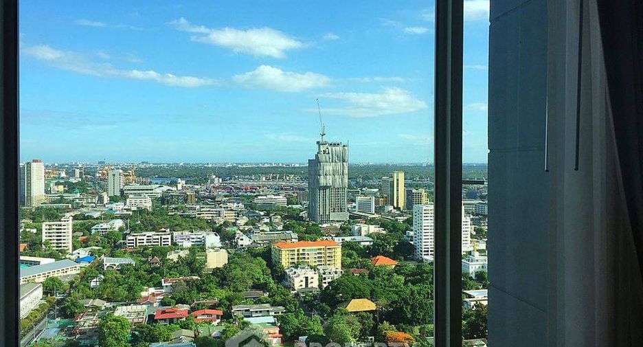 For rent 2 bedrooms condo in Khlong Toei, Bangkok
