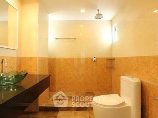 For rent 2 bedrooms apartment in Khlong San, Bangkok