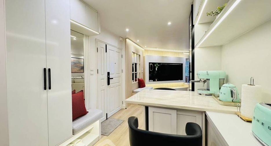 For rent 2 ベッドルーム condo in Yan Nawa, Bangkok