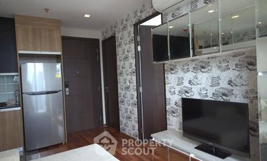 For rent 2 bedrooms condo in Pathum Wan, Bangkok