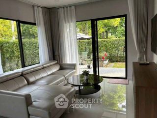 Haus zur Miete mit 4 Zimmer in Prawet, Bangkok