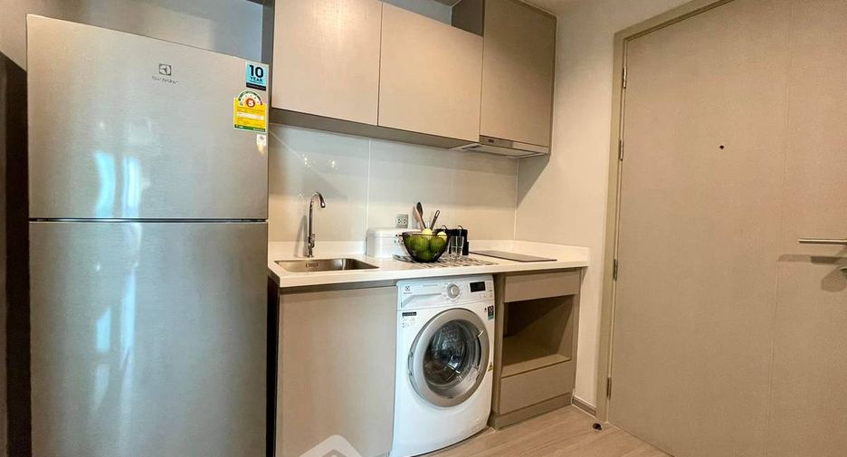 For rent 2 bedrooms condo in Chatuchak, Bangkok