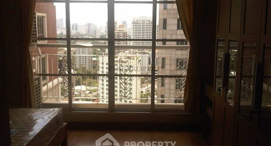For rent 3 bedrooms condo in Khlong Toei, Bangkok