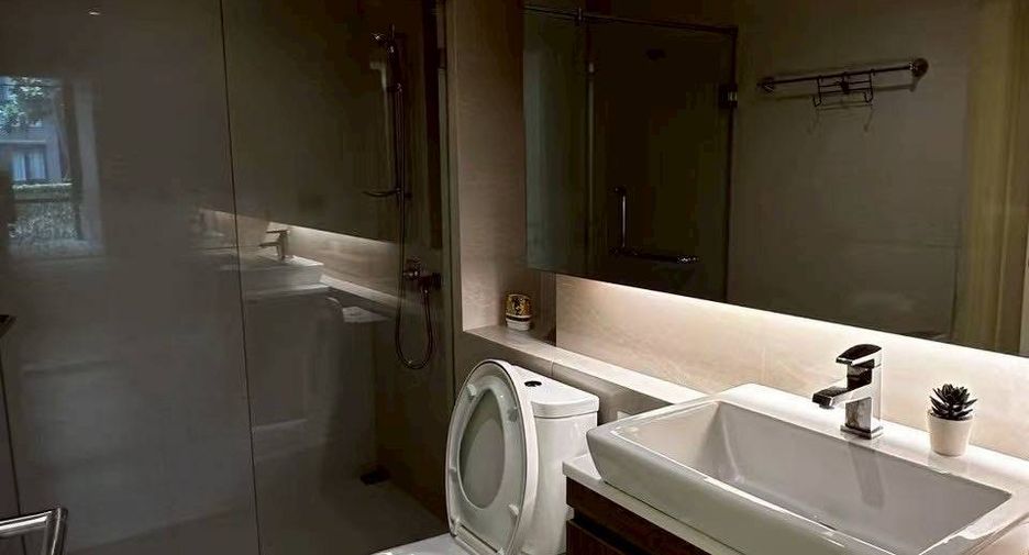 Wohnung zur Miete mit 2 Zimmer in Khlong Toei, Bangkok