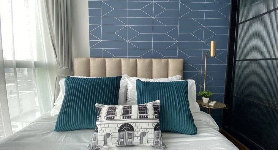 For rent 1 bed condo in Pathum Wan, Bangkok