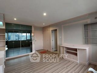 For rent 4 ベッドルーム condo in Sathon, Bangkok