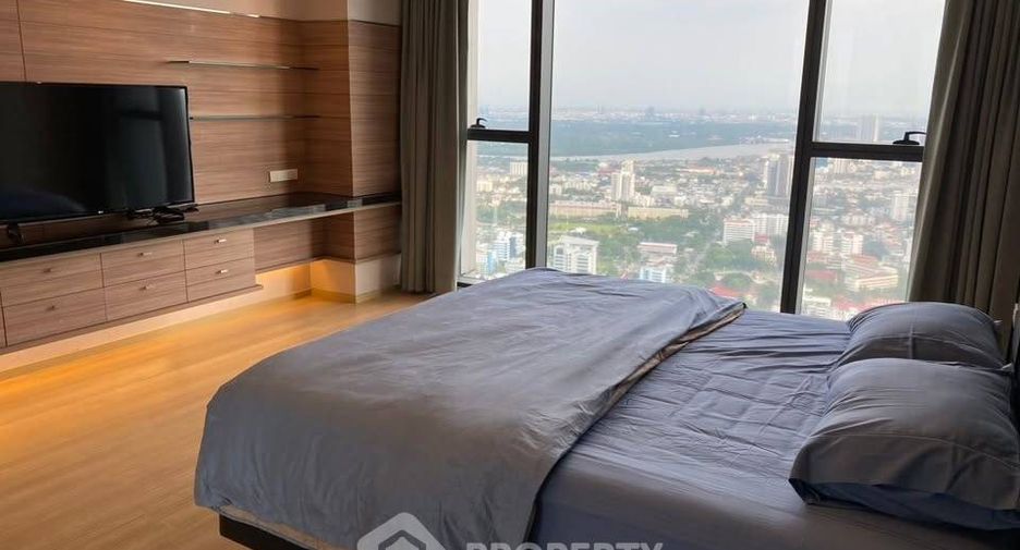 For rent 3 bedrooms condo in Sathon, Bangkok