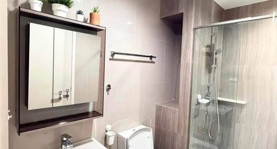 For rent 2 bedrooms condo in Phaya Thai, Bangkok