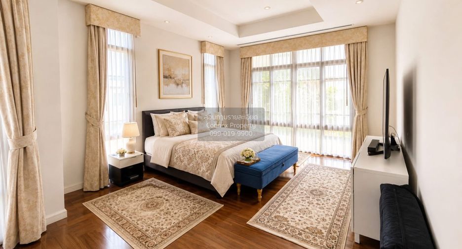 For rent 4 bedrooms house in Watthana, Bangkok
