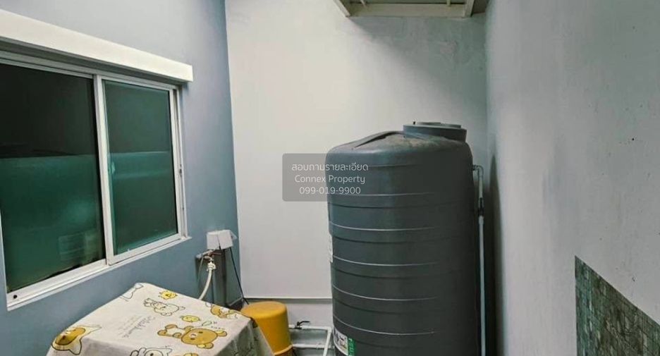 Haus zur Miete mit 4 Zimmer in Lat Krabang, Bangkok