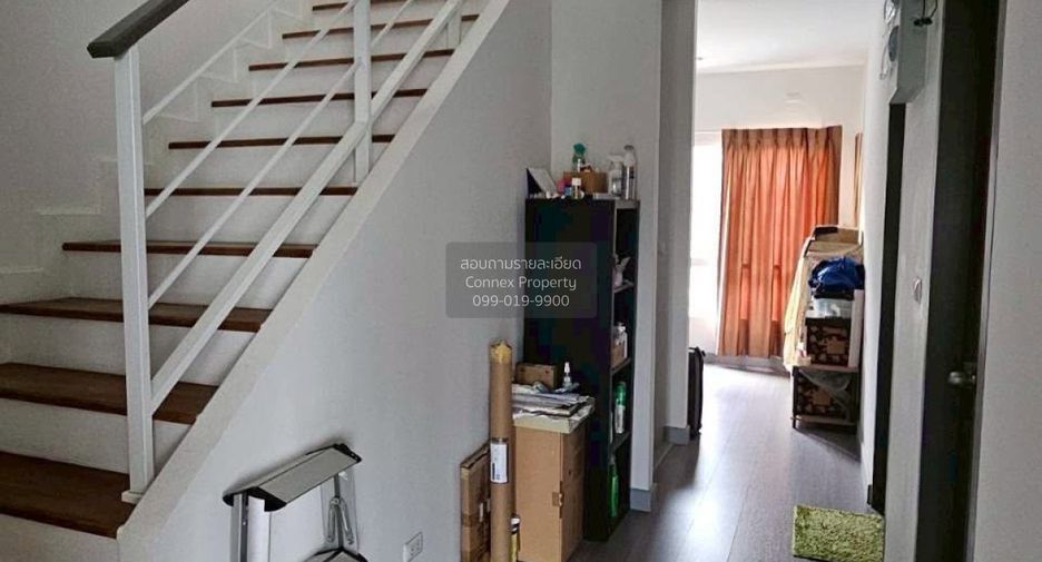 Haus zur Miete mit 4 Zimmer in Lat Krabang, Bangkok