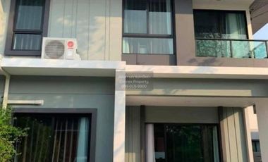 Casa adosada en alquiler de 4 habitaciones en Bang Kruai, Nonthaburi