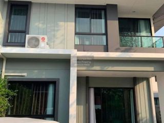 Casa adosada en alquiler de 4 habitaciones en Bang Kruai, Nonthaburi