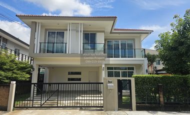Casa en alquiler de 3 habitaciones en Suan Luang, Bangkok