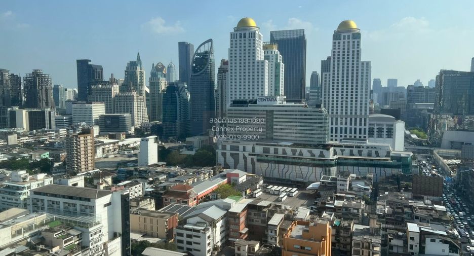 For rent 2 bedrooms condo in Phra Khanong, Bangkok