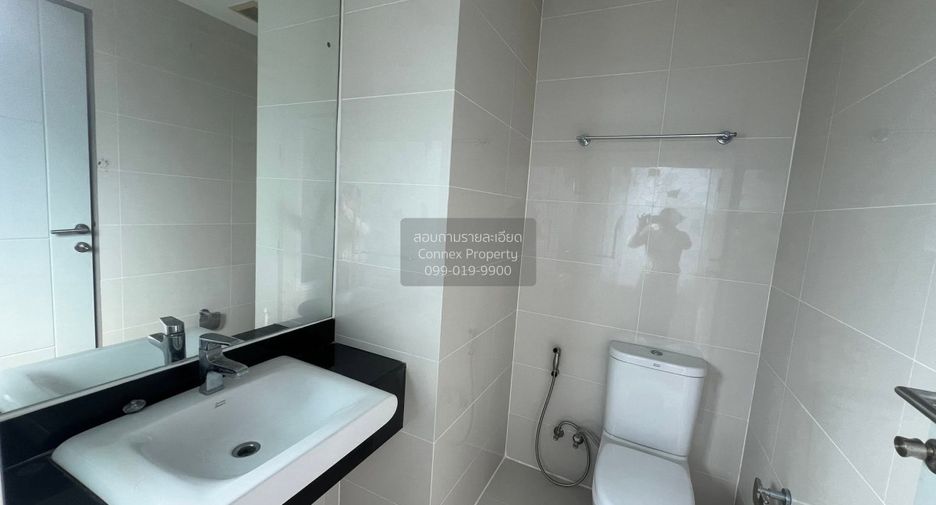For rent 2 bedrooms condo in Phra Khanong, Bangkok