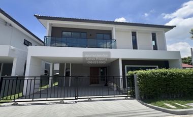 Casa en alquiler de 4 habitaciones en Don Mueang, Bangkok