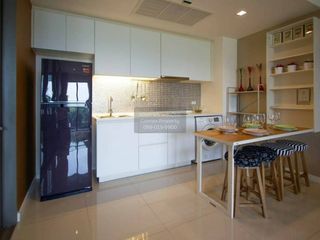 For rent 2 bedrooms condo in Yan Nawa, Bangkok