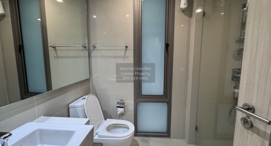 For rent 2 bedrooms condo in Yan Nawa, Bangkok