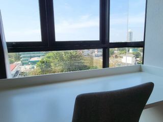 Condo en alquiler de 1 habitaciones en Khlong San, Bangkok