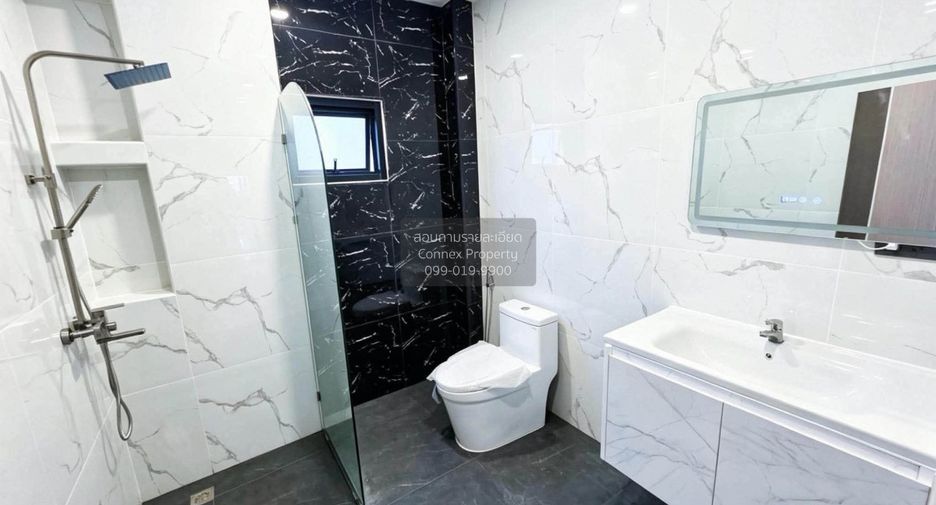 For rent 4 bedrooms house in Bang Lamung, Chonburi